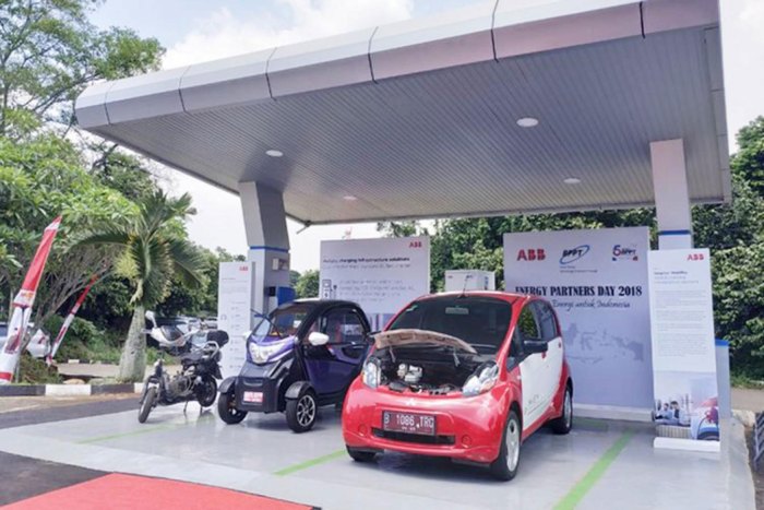 Pasar Kendaraan Listrik Masih Terkendala Infrastruktur