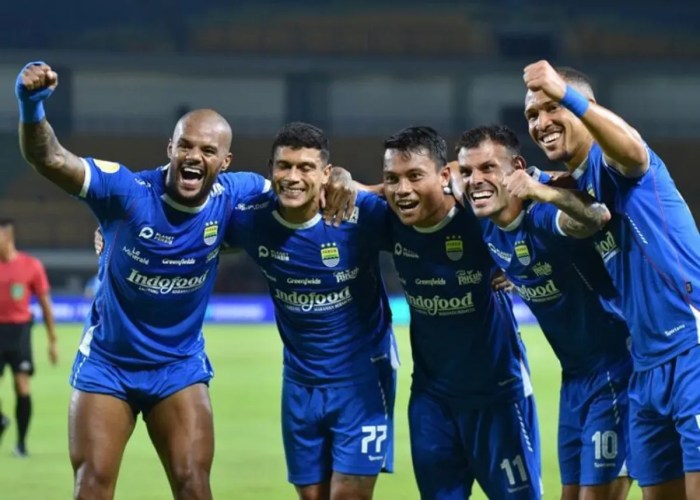 Jadwal Lengkap Persib Bandung di Sisa Laga Terakhir di Liga 1: Ini ... Persib Bandung Target Juara Musim Ini