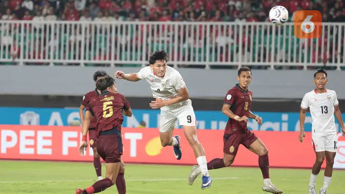 Pelatih Vietnam Kebingungan Mencari Strategi untuk Redam Mitchell Baker